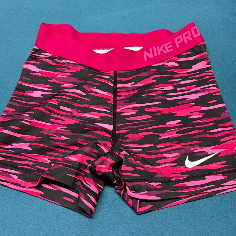 Nike pro